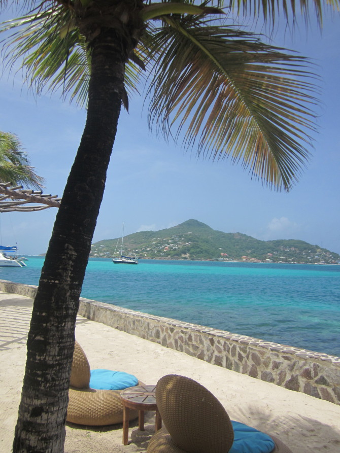 View from PSV beach bar toward Petite Martinquie